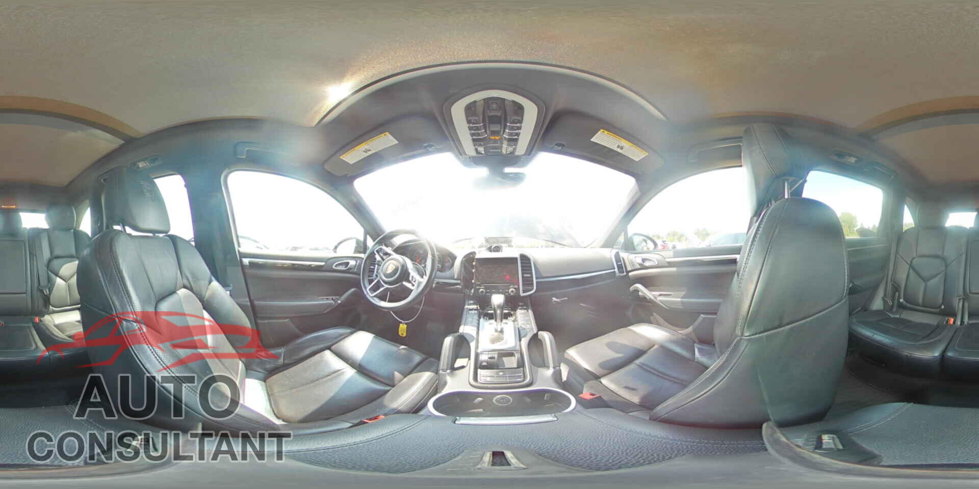PORSCHE CAYENNE 2017 - WP1AA2A24HKA83296