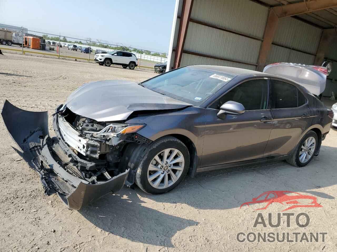 TOYOTA CAMRY 2022 - 4T1C11AKXNU631401