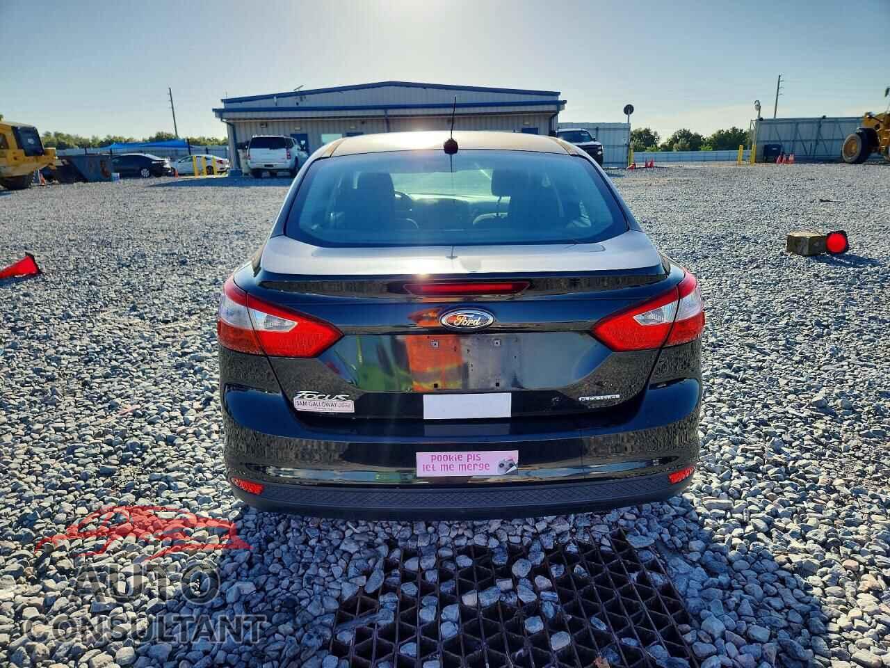 FORD FOCUS 2014 - 1FADP3E23EL339601