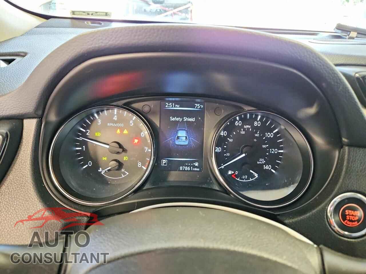 NISSAN ROGUE 2017 - 5N1AT2MV2HC832166