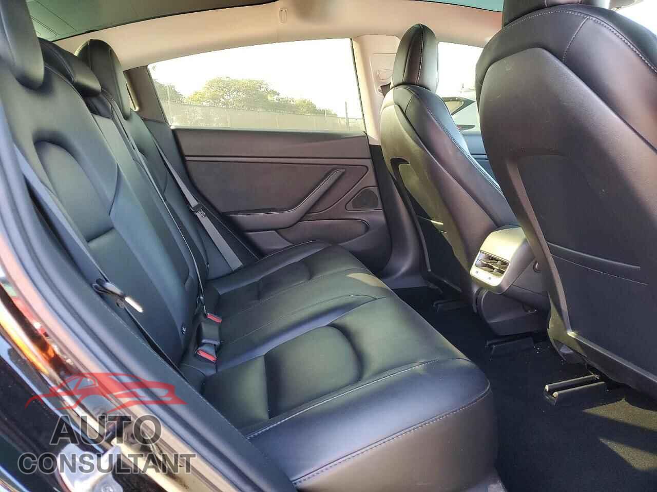 TESLA MODEL 3 2018 - 5YJ3E1EA6JF109135