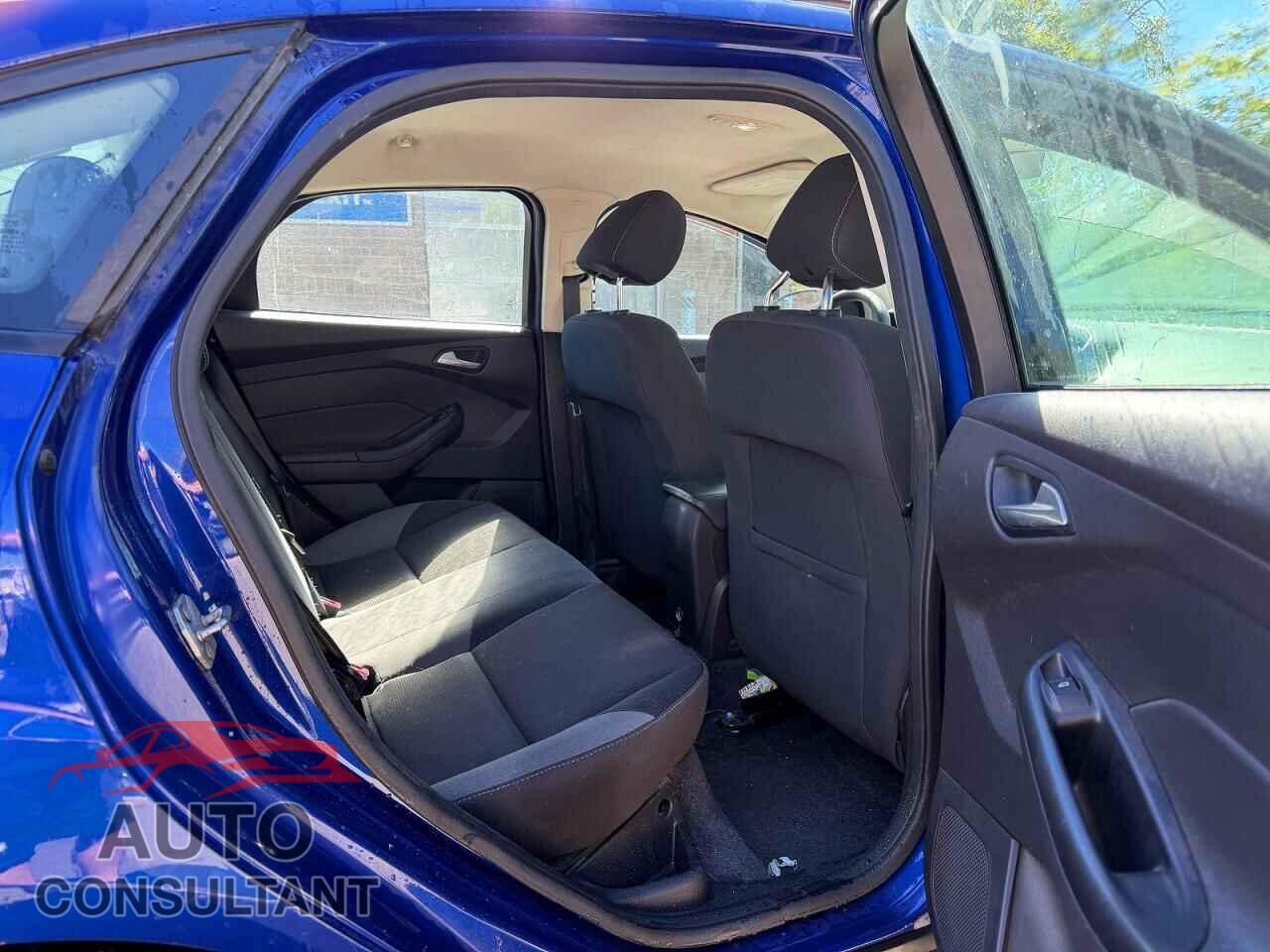 FORD FOCUS 2012 - 1FAHP3F27CL202271