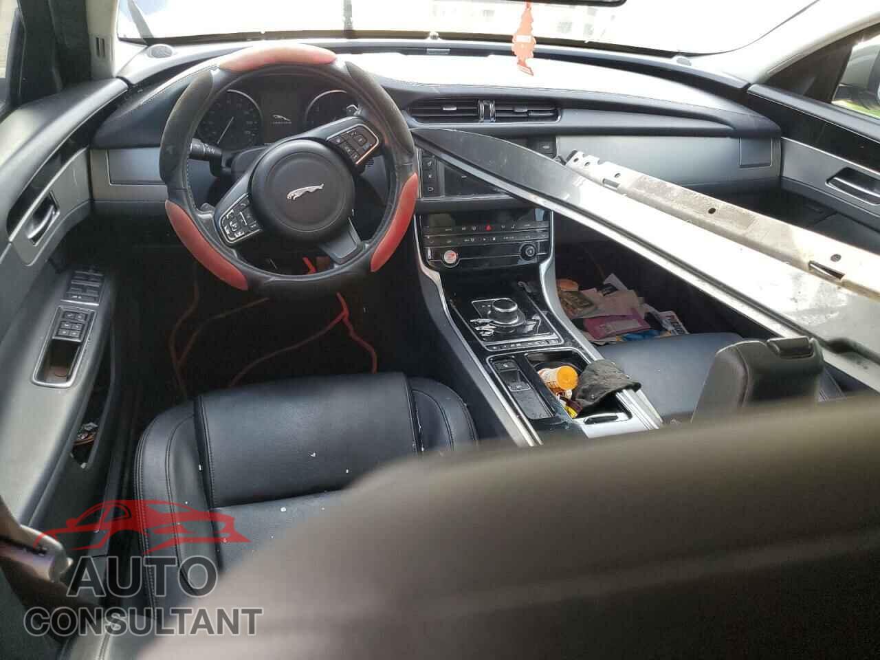 JAGUAR XF 2017 - SAJBD4BNXHCY42630
