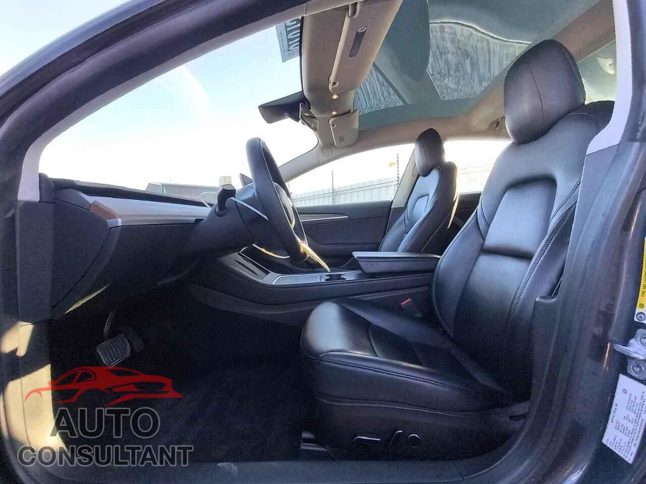 TESLA MODEL 3 2023 - 5YJ3E1EAXPF456167