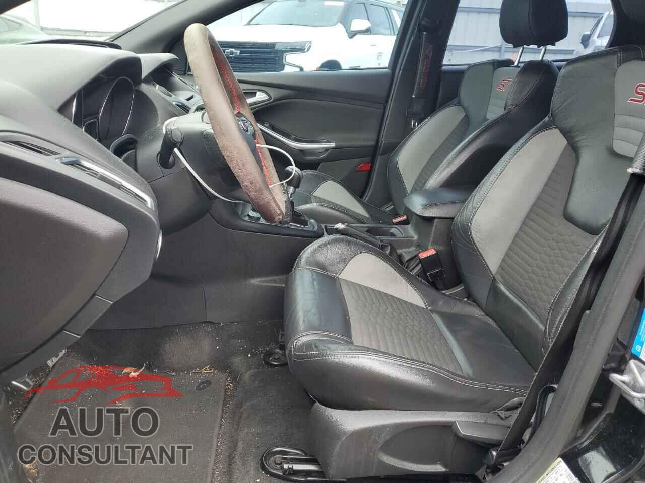 FORD FOCUS 2017 - 1FADP3L9XHL301559