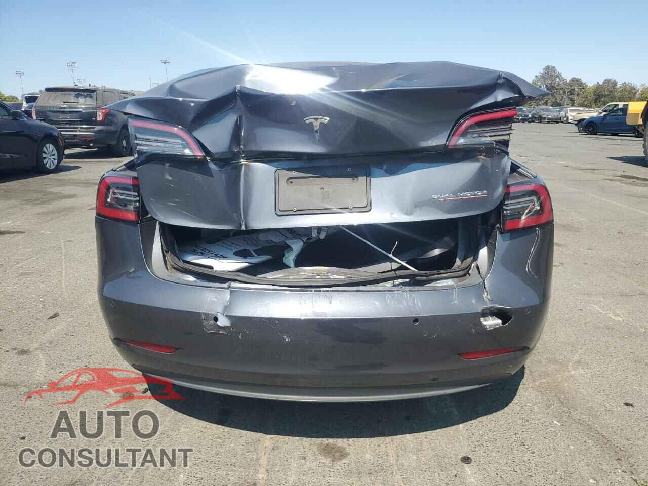 TESLA MODEL 3 2019 - 5YJ3E1EB8KF408698