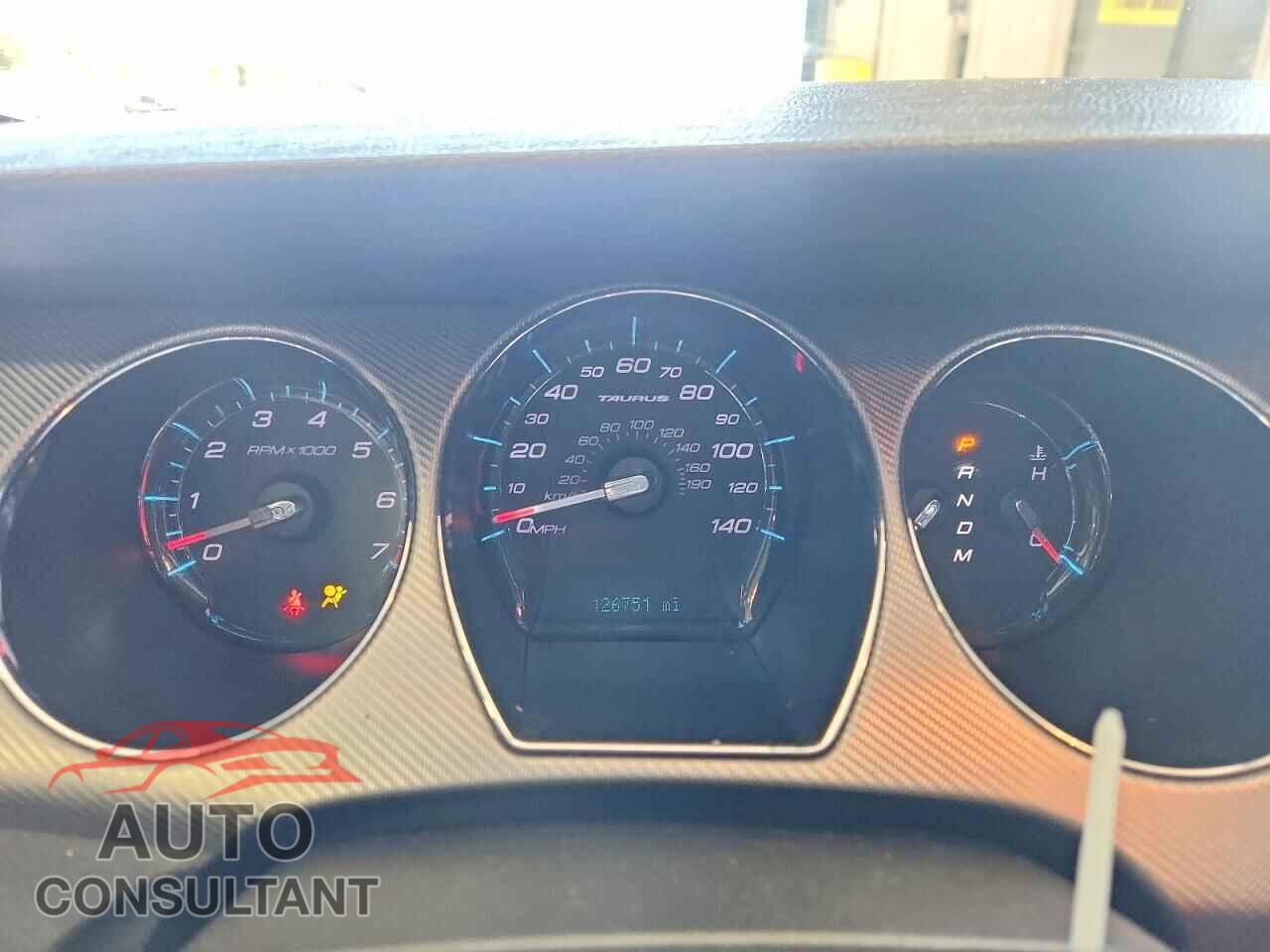 FORD TAURUS 2010 - 1FAHP2KT3AG157196
