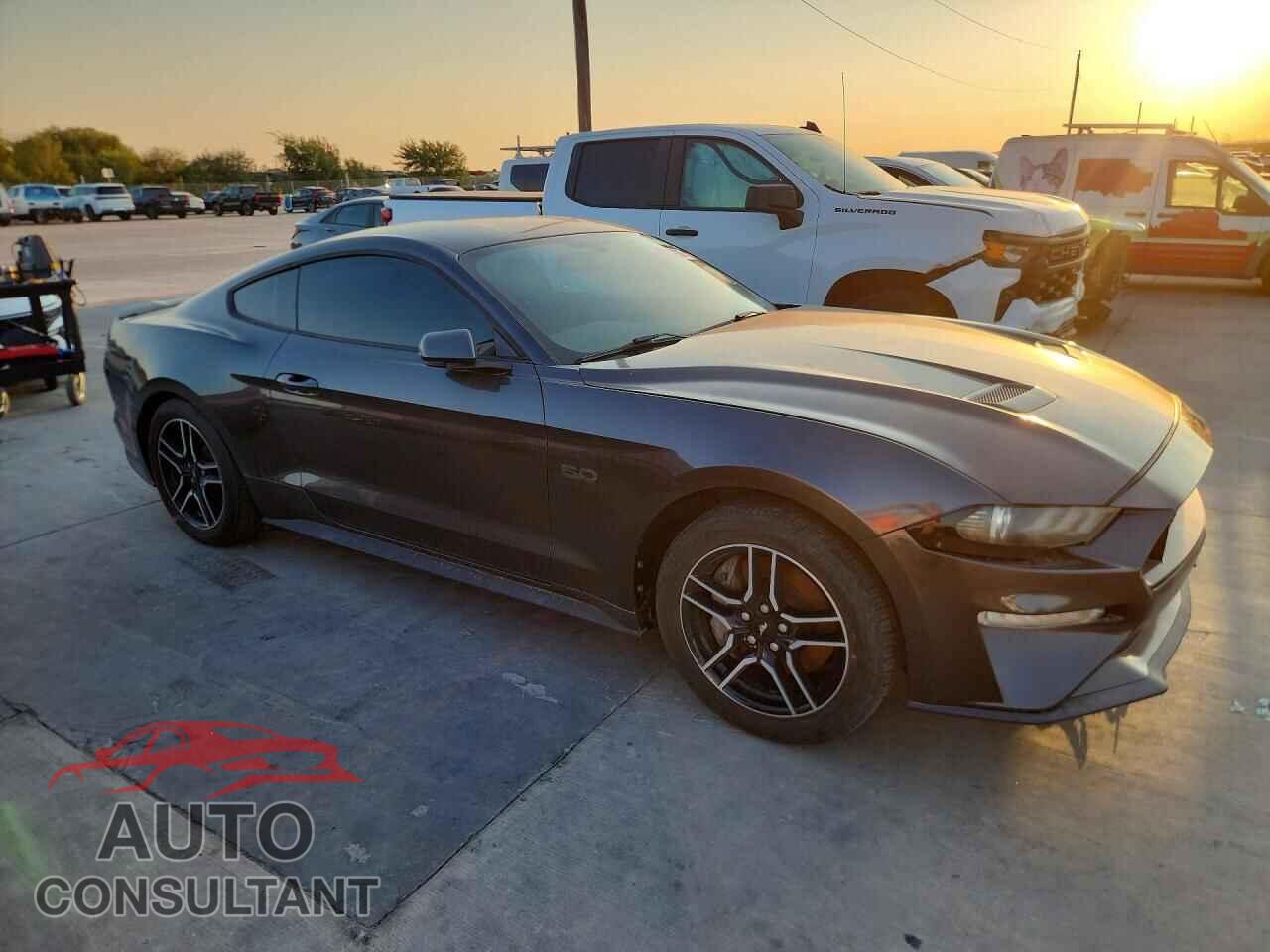FORD MUSTANG 2018 - 1FA6P8CF3J5165698