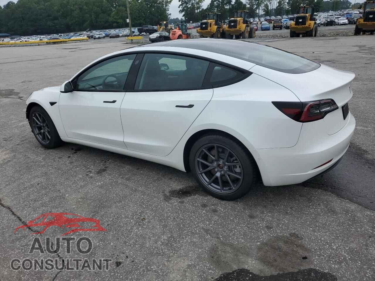 TESLA MODEL 3 2021 - 5YJ3E1EA5MF090386