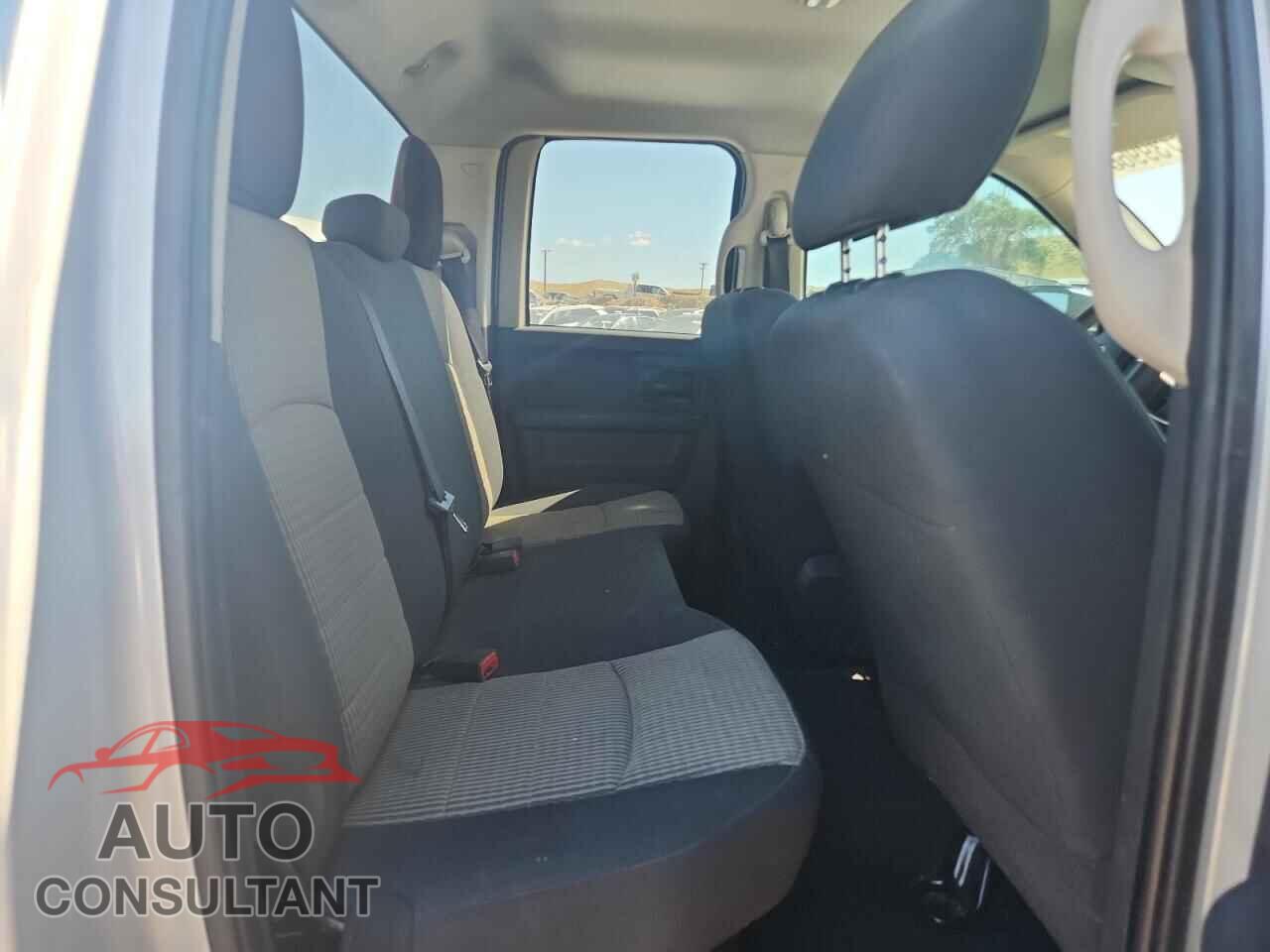 DODGE RAM 1500 2012 - 1C6RD6FT8CS183115
