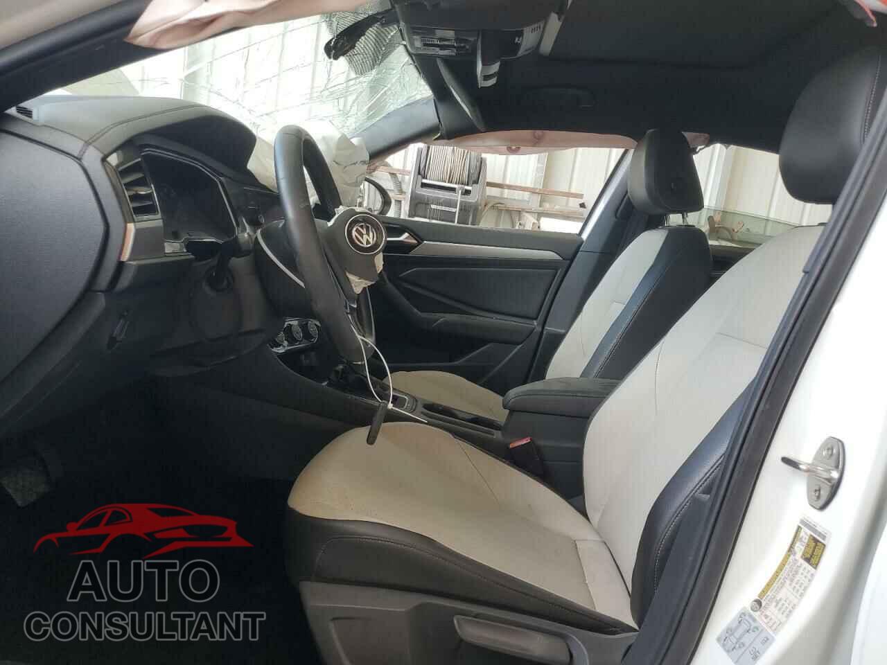 VOLKSWAGEN JETTA 2019 - 3VWCB7BU4KM258065