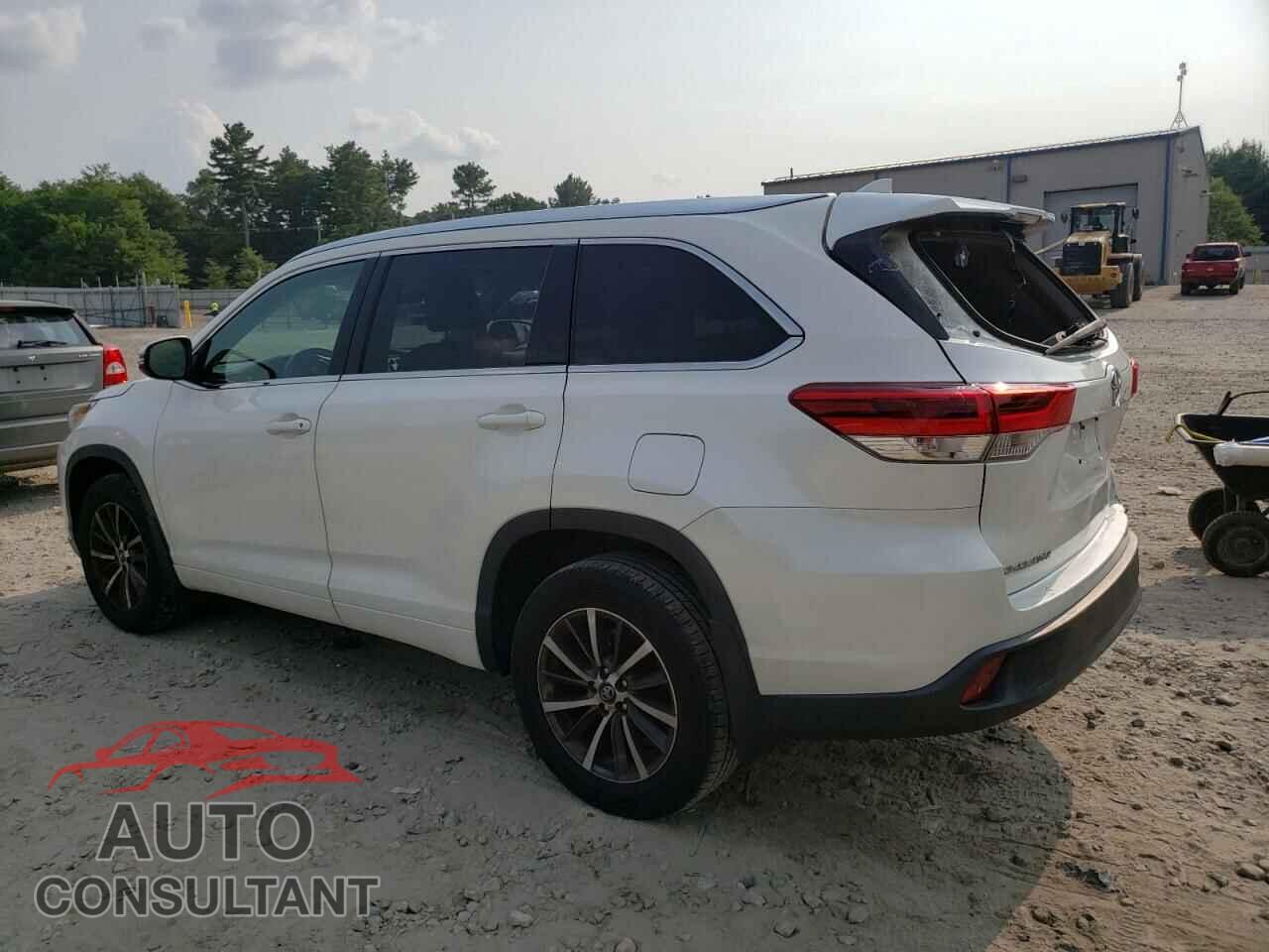TOYOTA HIGHLANDER 2018 - 5TDJZRFH2JS904202