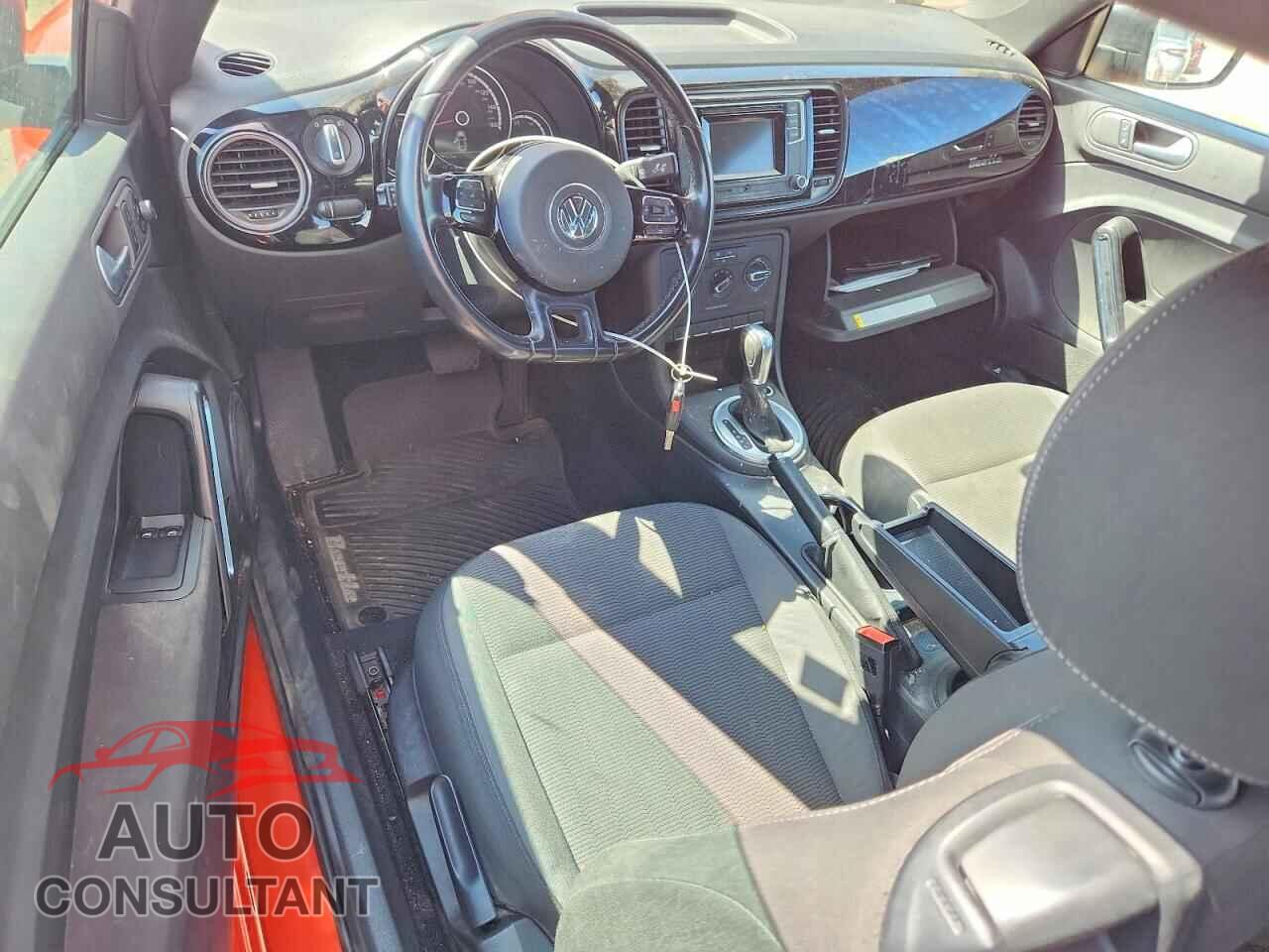 VOLKSWAGEN BEETLE 2016 - 3VWF07ATXGM631063