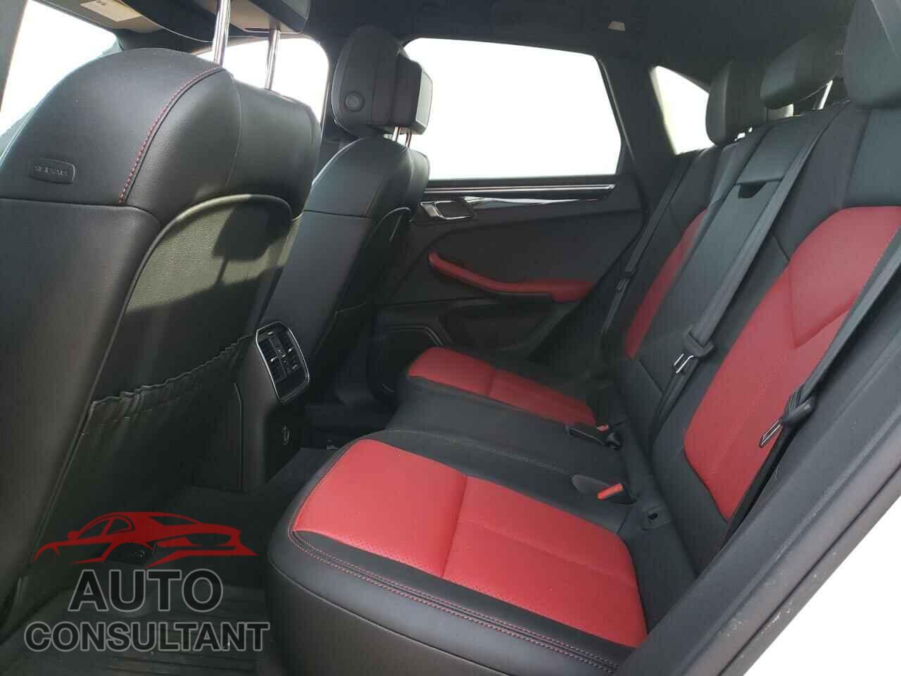 PORSCHE MACAN 2017 - WP1AA2A55HLB08212