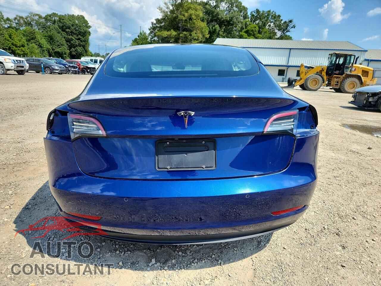 TESLA MODEL 3 2022 - 5YJ3E1EA6NF285561