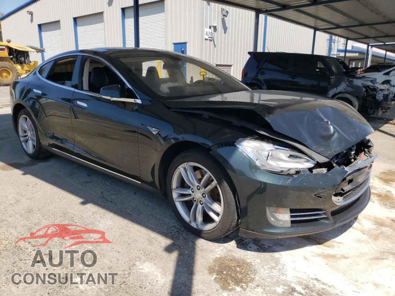 TESLA MODEL S 2013 - 5YJSA1CN1DFP05917