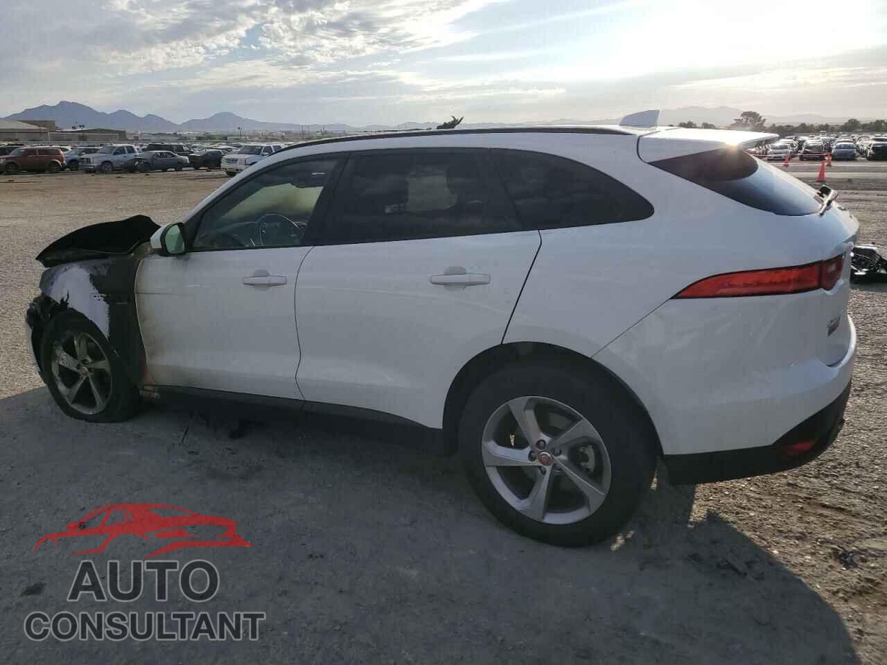 JAGUAR F-PACE 2018 - SADCJ2FX2JA278070
