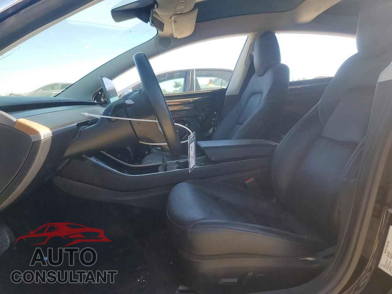 TESLA MODEL 3 2019 - 5YJ3E1EA5KF193319