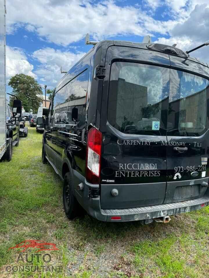 FORD TRANSIT 2018 - 1FTYR2CM8JKA17136