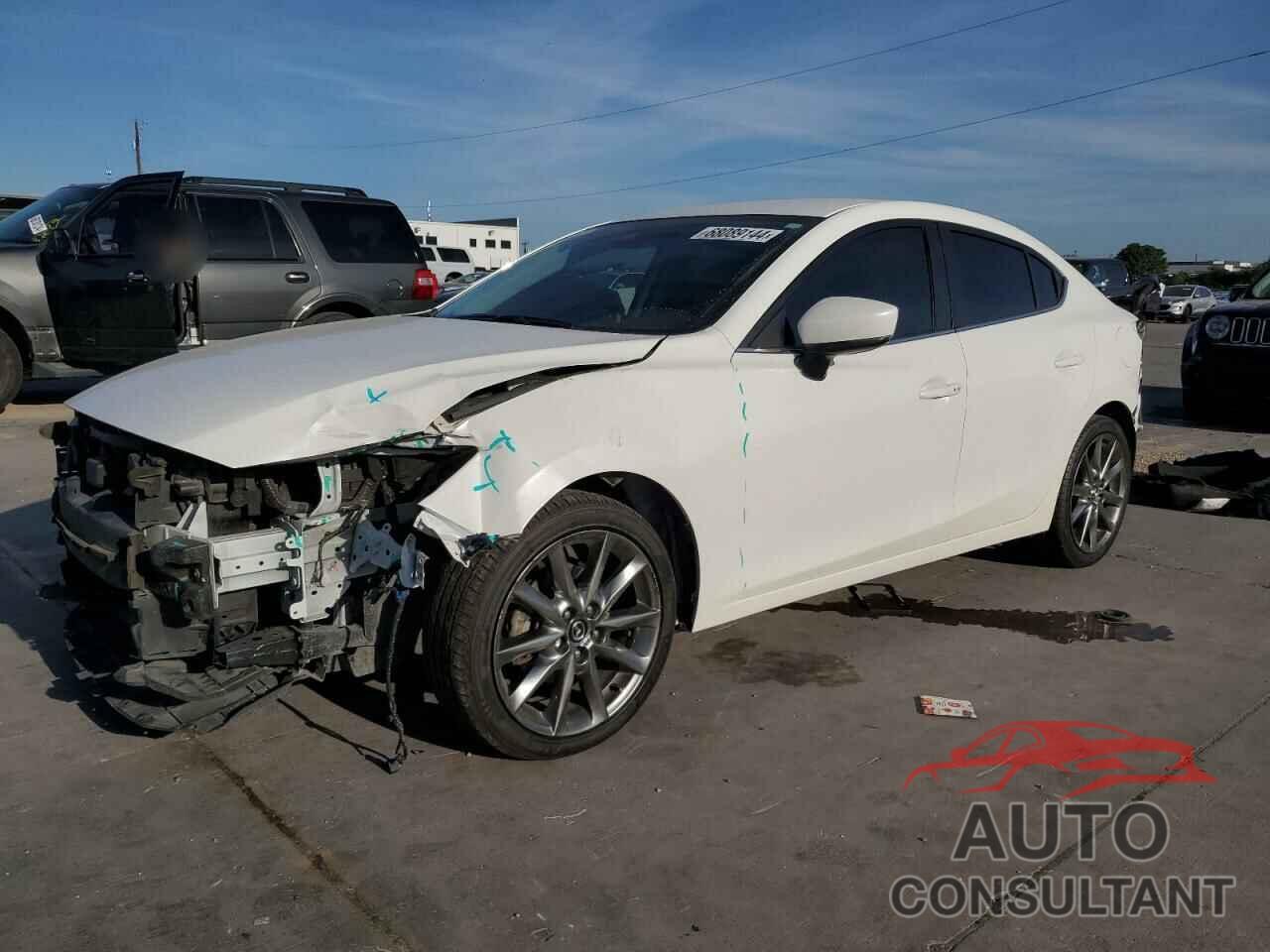 MAZDA 3 2018 - 3MZBN1V31JM257263
