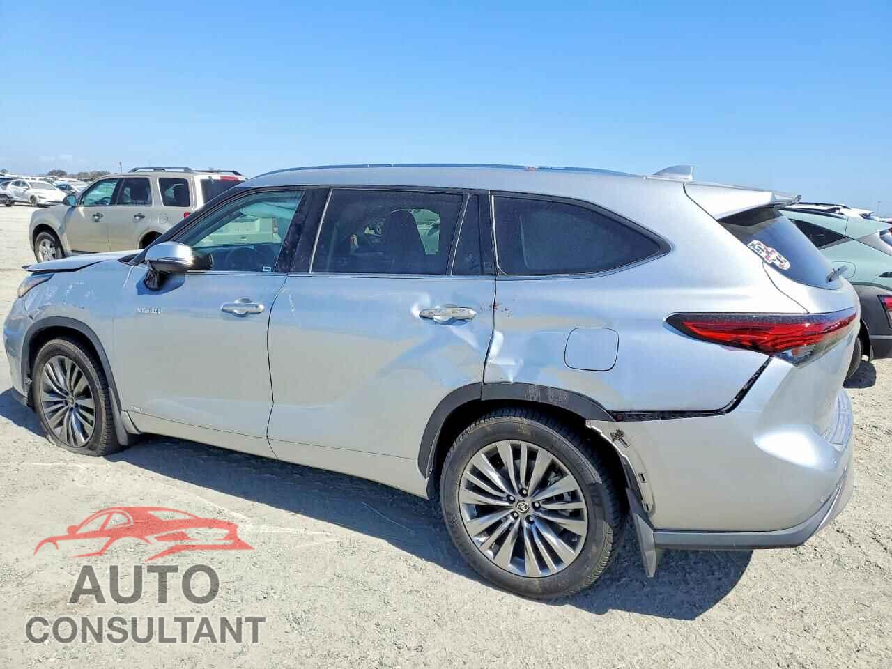 TOYOTA HIGHLANDER 2020 - 5TDEBRCH0LS010566