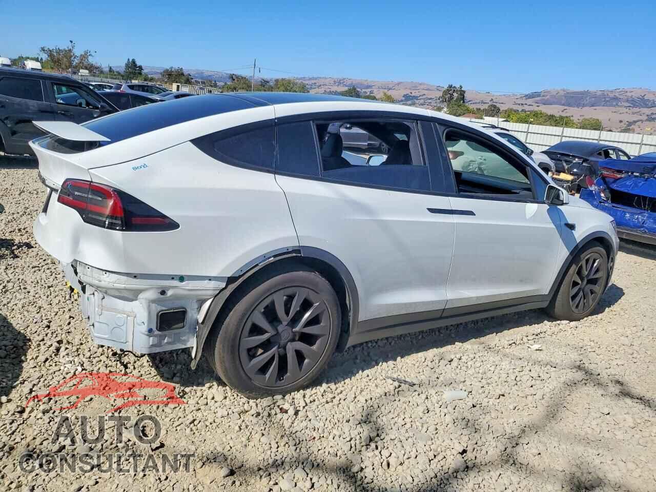 TESLA MODEL X 2023 - 7SAXCDE57PF425618