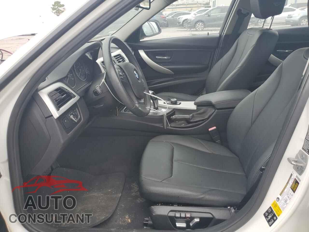 BMW 3 SERIES 2016 - WBA8E5G58GNU22109