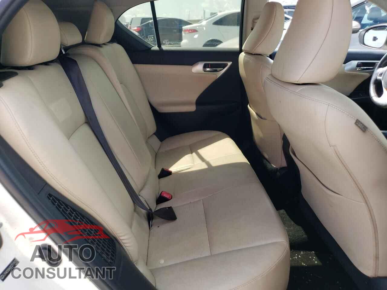 LEXUS CT 200 2012 - JTHKD5BH2C2119737