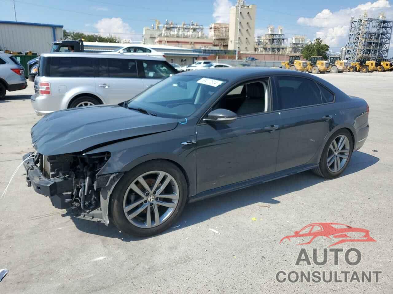 VOLKSWAGEN PASSAT 2018 - 1VWAA7A39JC013149