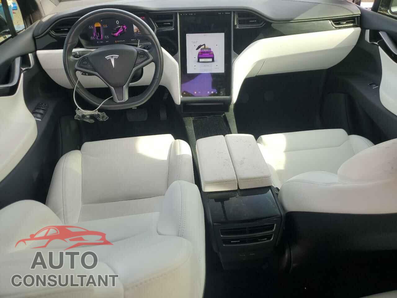 TESLA MODEL X 2019 - 5YJXCBE27KF152499