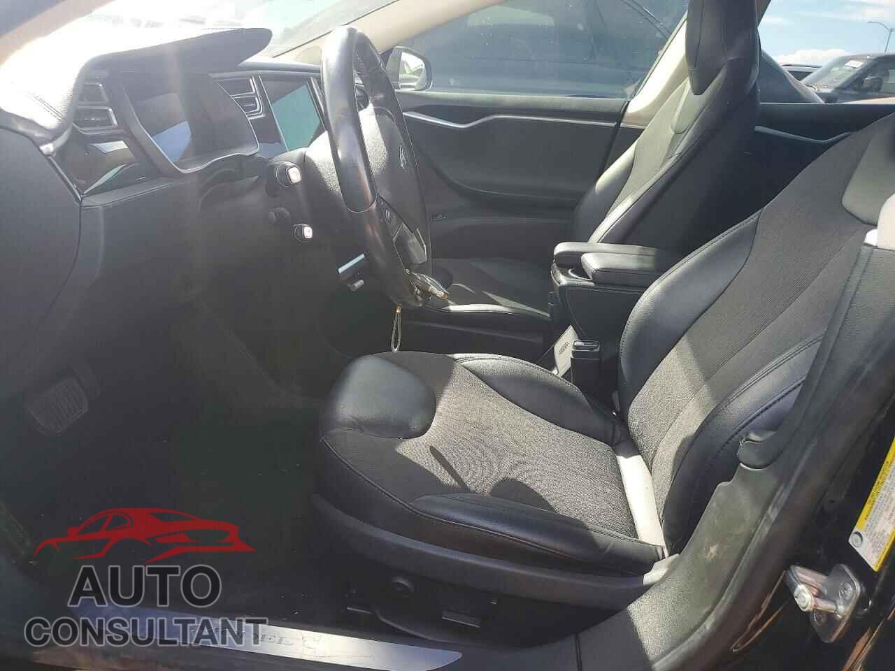 TESLA MODEL S 2015 - 5YJSA1H17FF085373