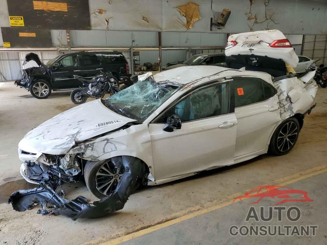 TOYOTA CAMRY 2020 - 4T1G11AK7LU372607