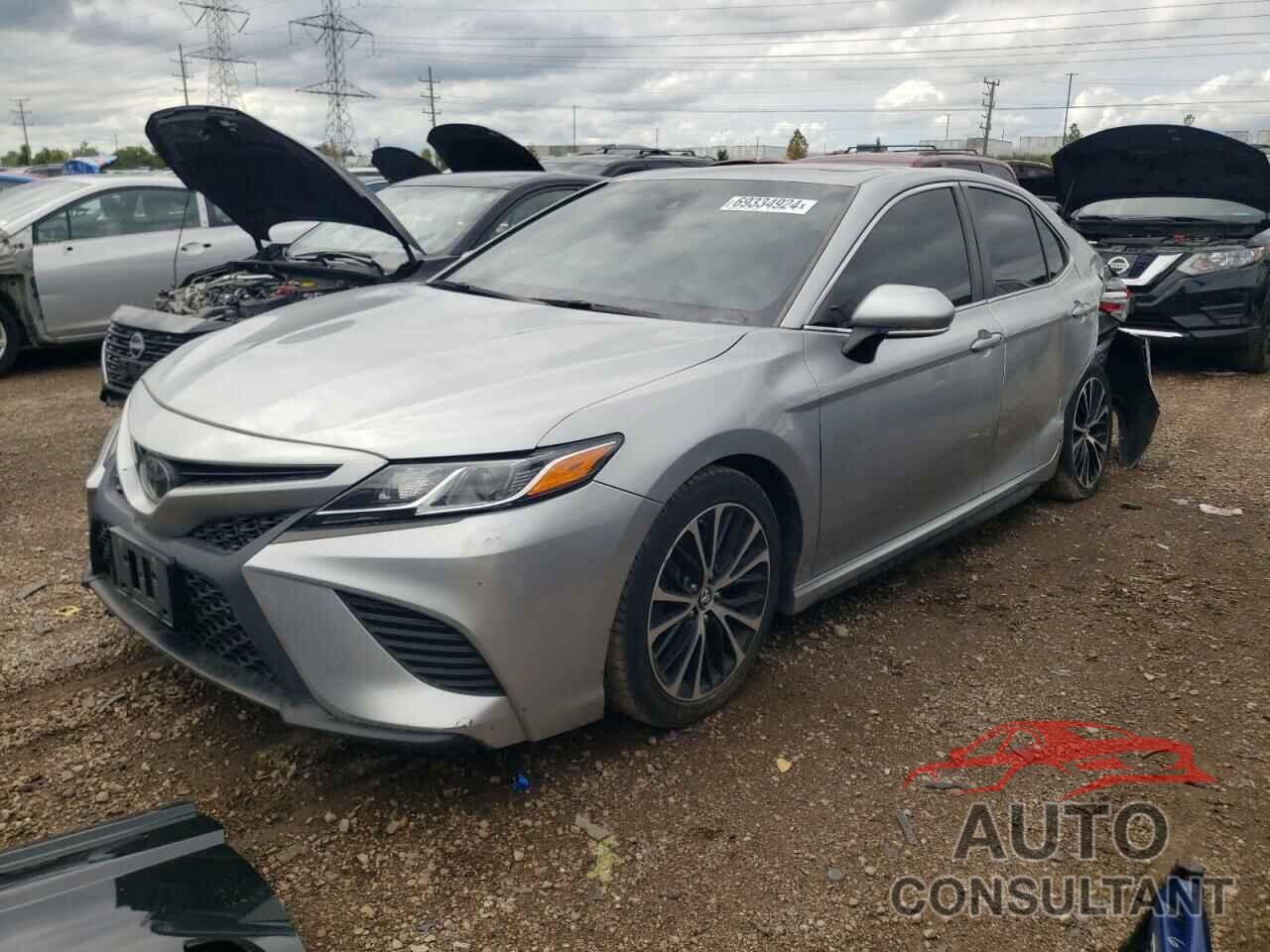 TOYOTA CAMRY 2018 - 4T1B11HK3JU504176