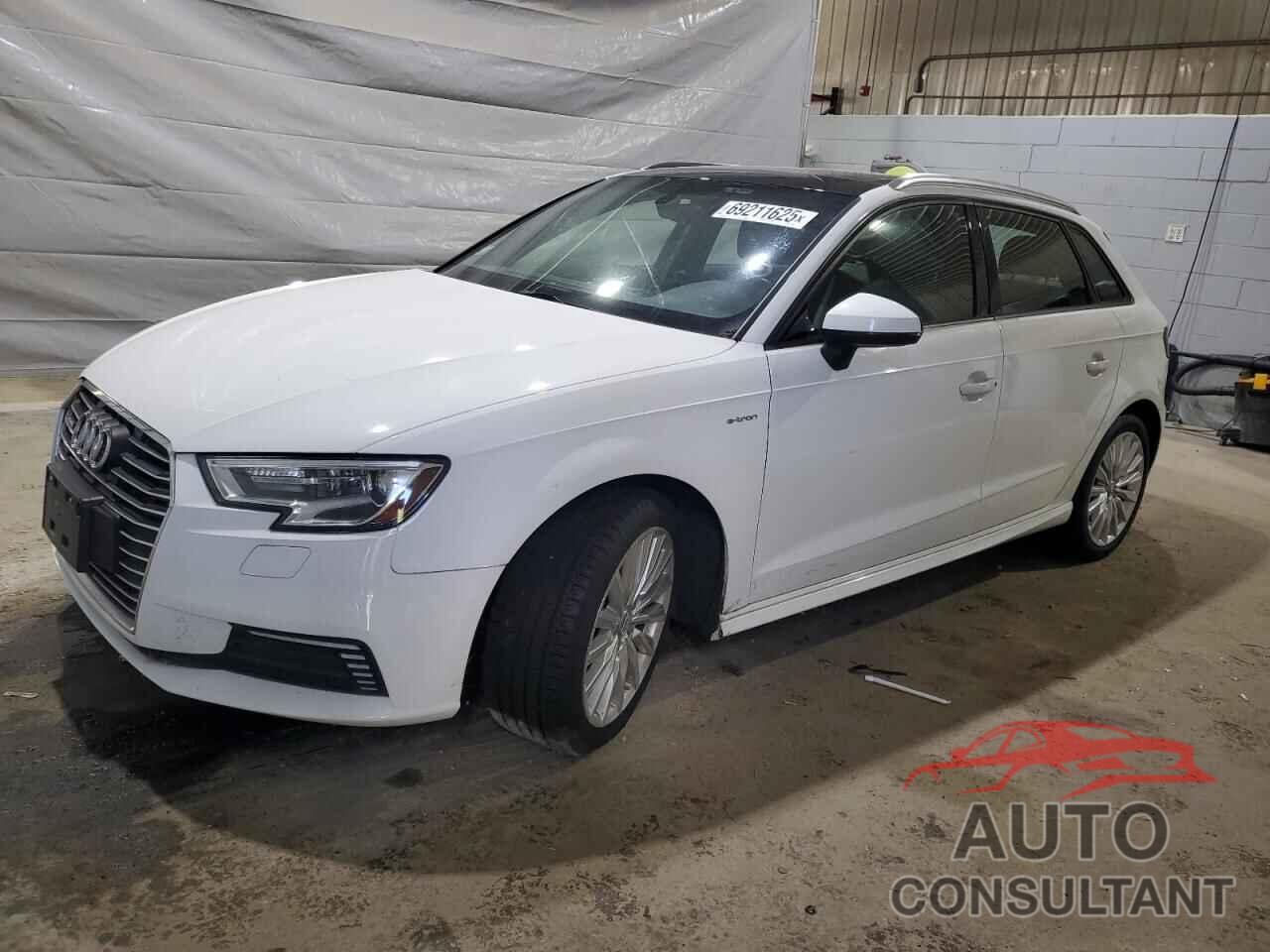 AUDI A3 2017 - WAUUPBFF8HA137582