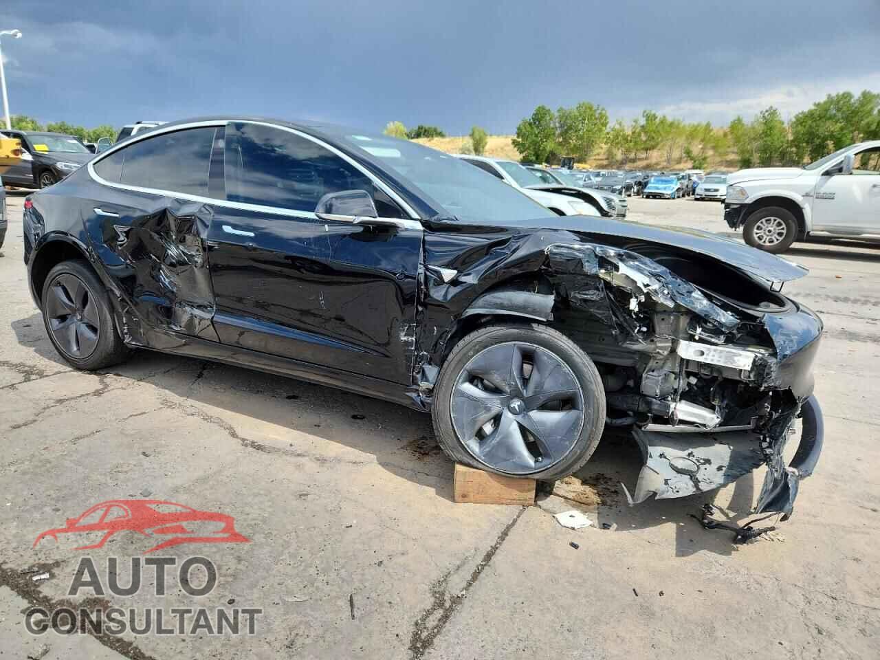 TESLA MODEL 3 2018 - 5YJ3E1EAXJF059114