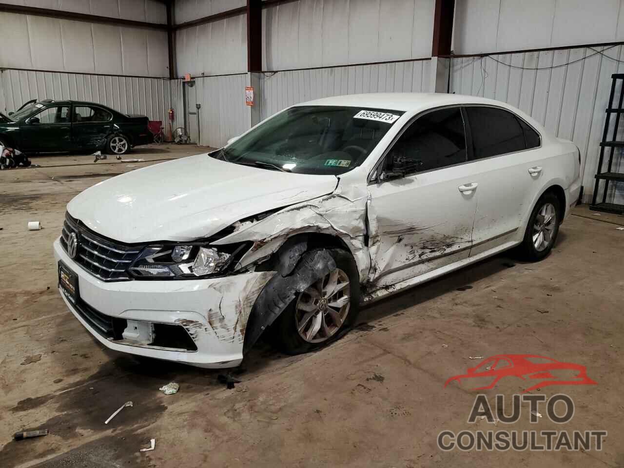 VOLKSWAGEN PASSAT 2017 - 1VWAT7A3XHC014136