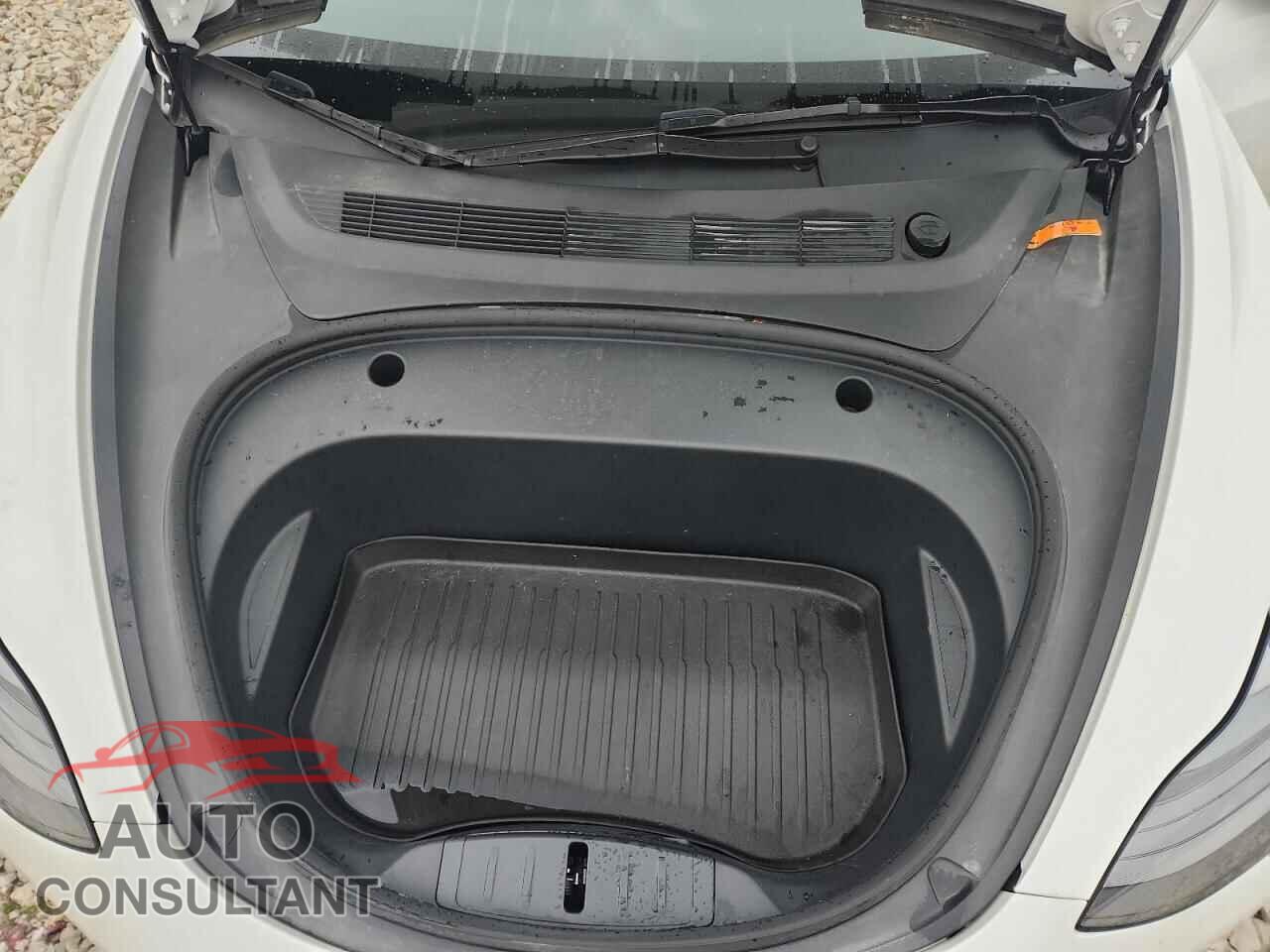 TESLA MODEL 3 2023 - 5YJ3E1EC4PF636472