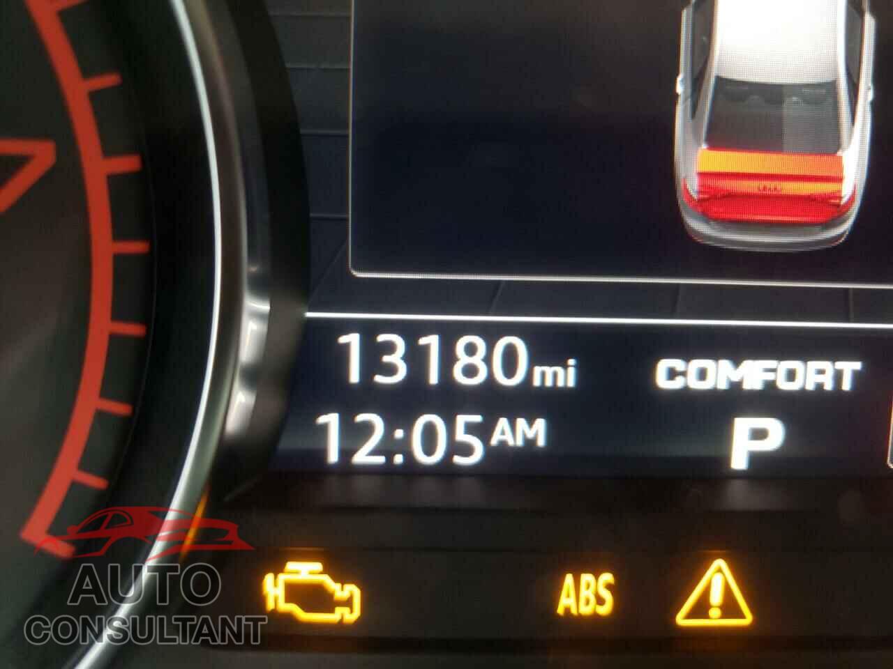 AUDI A4 2019 - WAUGMAF44KN016918