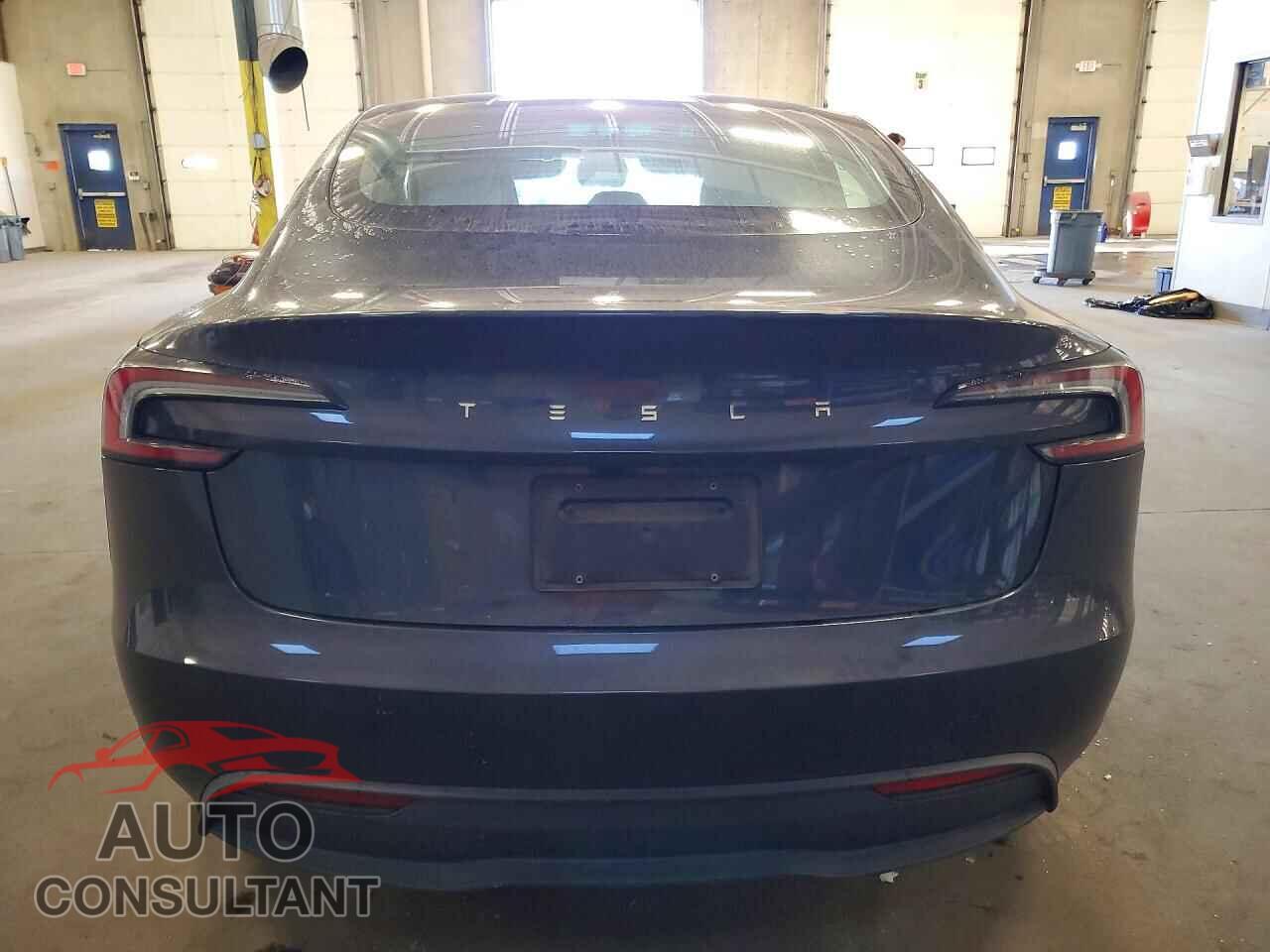 TESLA MODEL 3 2024 - 5YJ3E1EA7RF880019