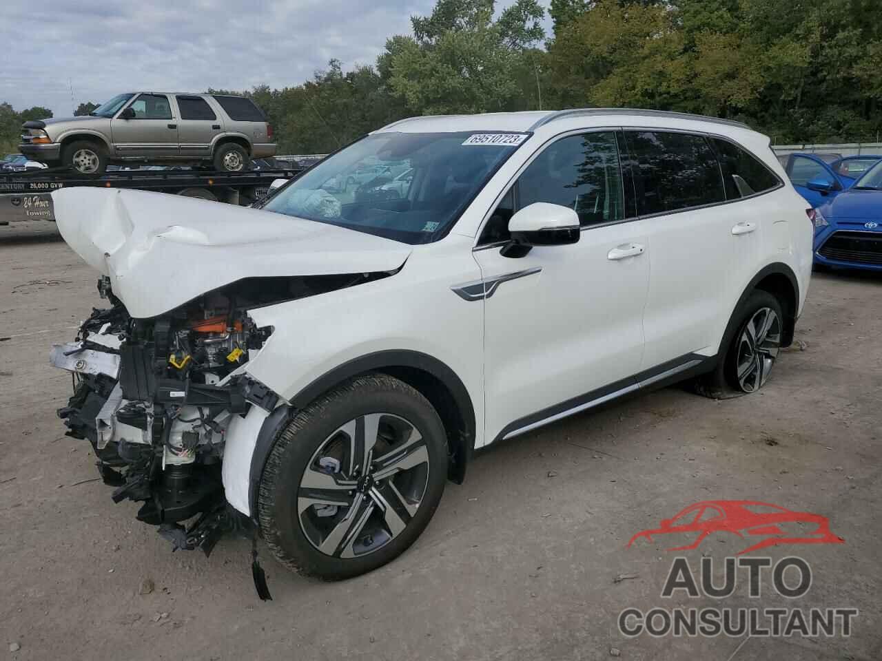 KIA SORENTO 2023 - KNDRHDLG0P5174101