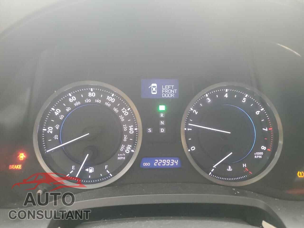 LEXUS IS 2011 - JTHCF5C25B5051682