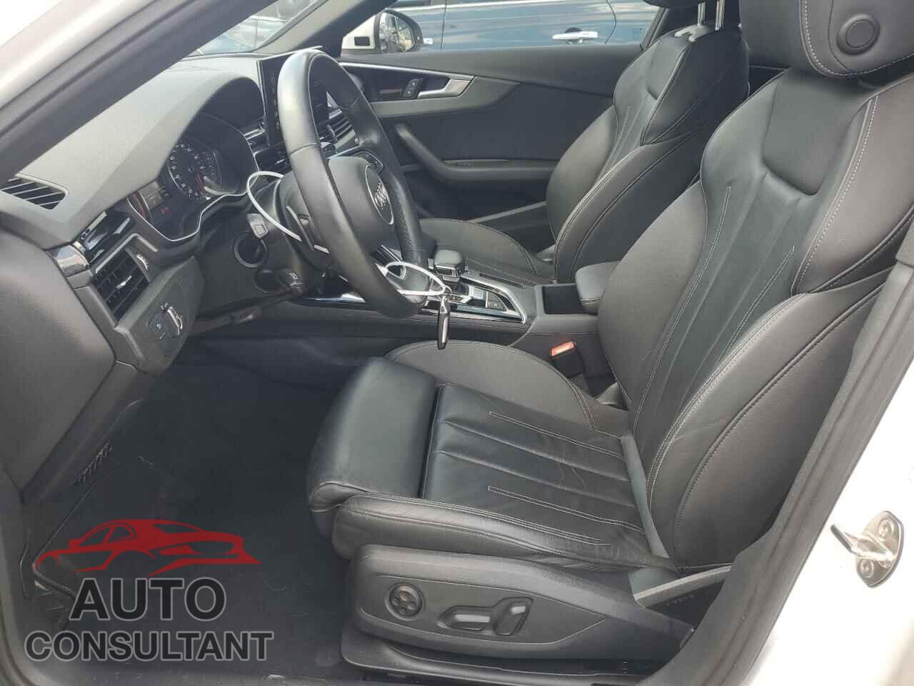 AUDI A4 2021 - WAUDAAF44MN005996