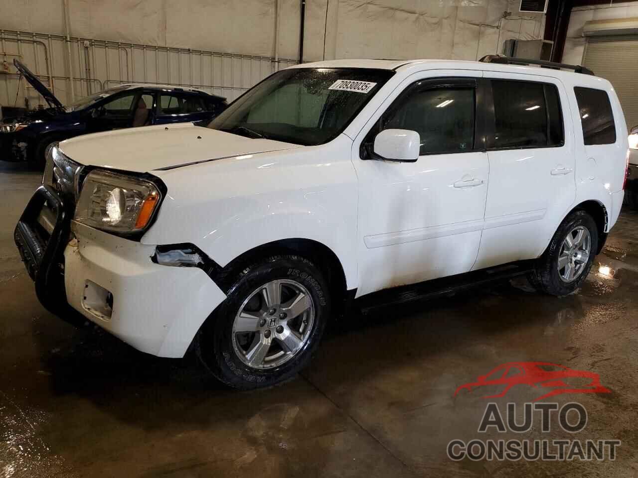 HONDA PILOT 2011 - 5FNYF4H50BB032573
