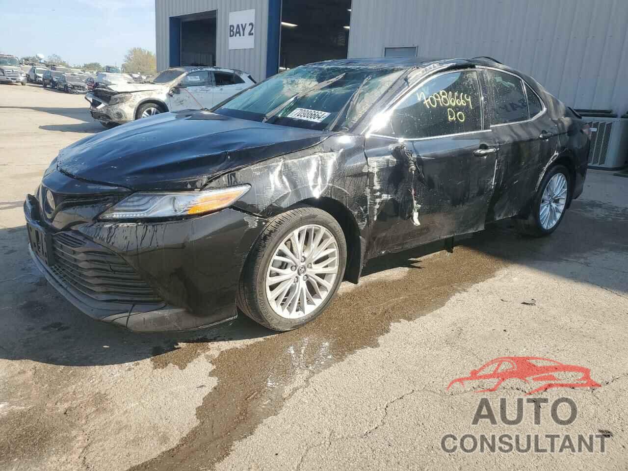 TOYOTA CAMRY 2020 - 4T1F11AKXLU883157