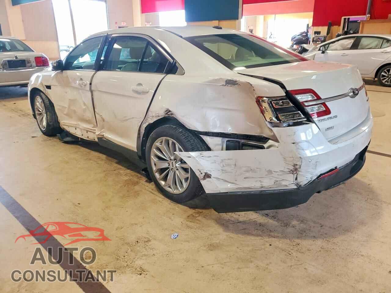 FORD TAURUS 2018 - 1FAHP2F83JG110160
