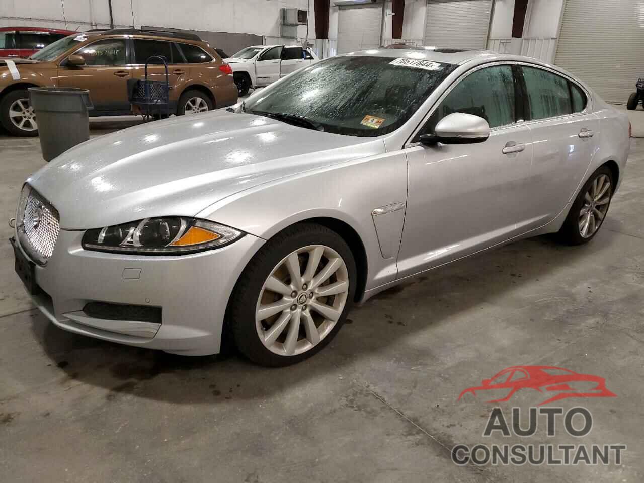 JAGUAR XF 2013 - SAJWJ0EF4D8S83063