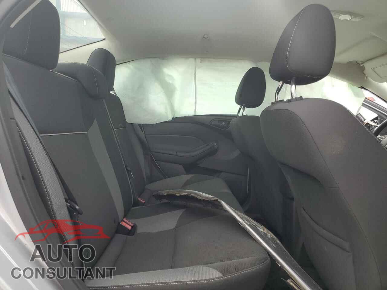 FORD FOCUS 2012 - 1FAHP3F29CL207875