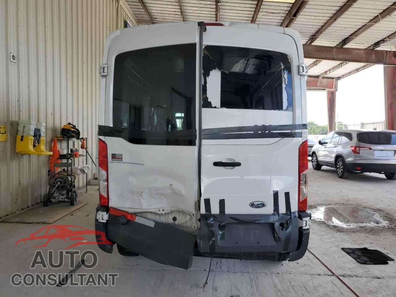 FORD TRANSIT 2017 - 1FTYR2CM3HKA51995
