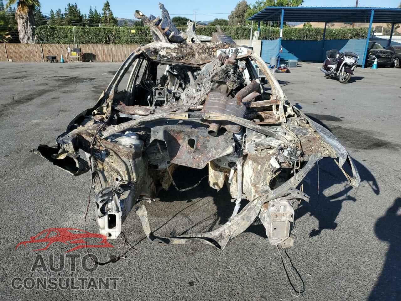 AUDI Q5 2011 - WA1LFAFPXBA050921