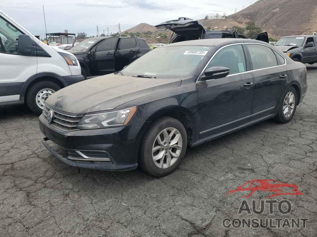 VOLKSWAGEN PASSAT 2017 - 1VWAT7A31HC074807